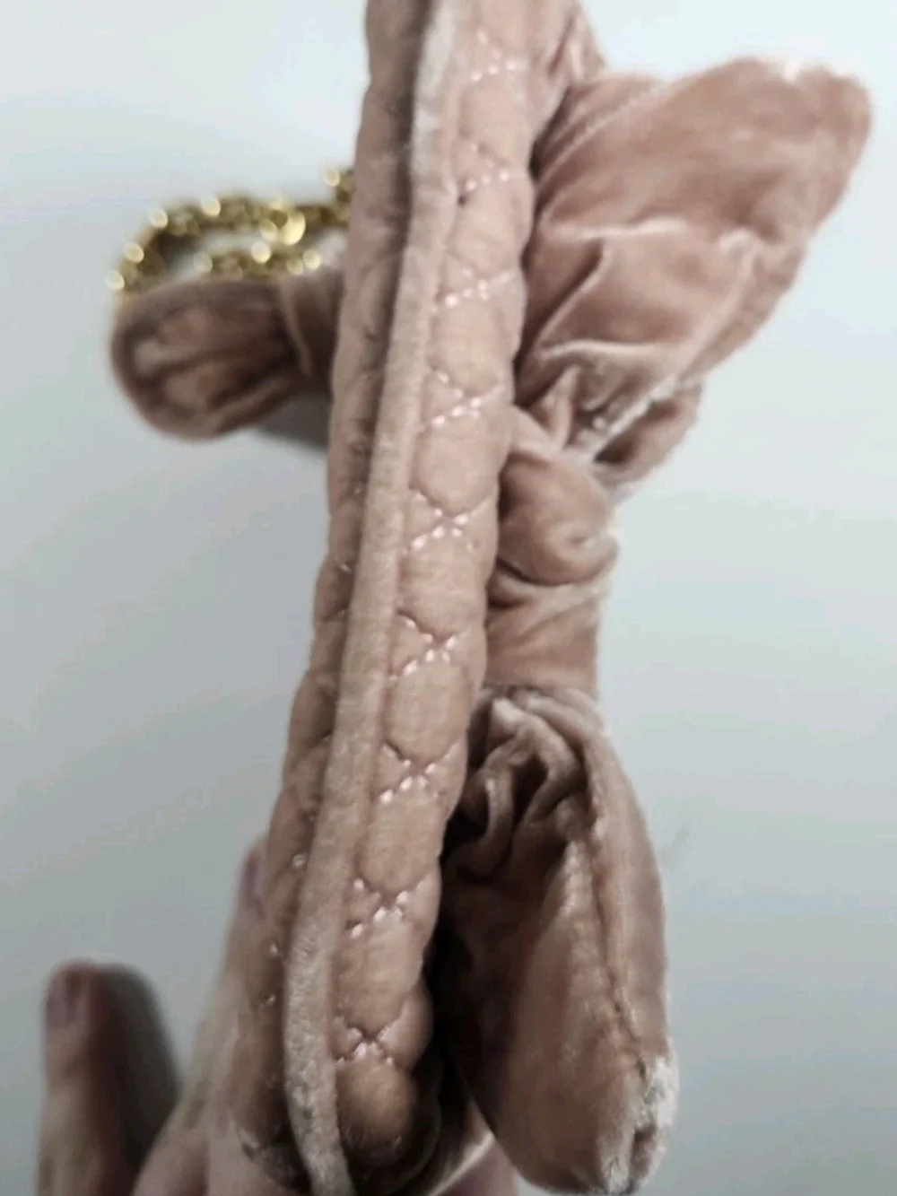 Juicy Couture Pink Bow Velvet Clutch/ Hand Bag Wristlet W/ Gold Color Chain